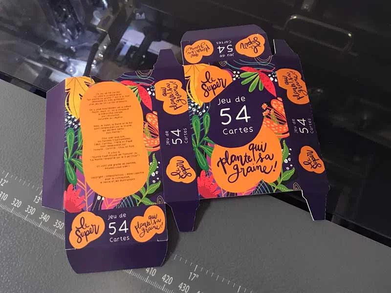 Etui d'un jeu de carte personnalisé à plat Etui d'un jeu de carte personnalisé à plat